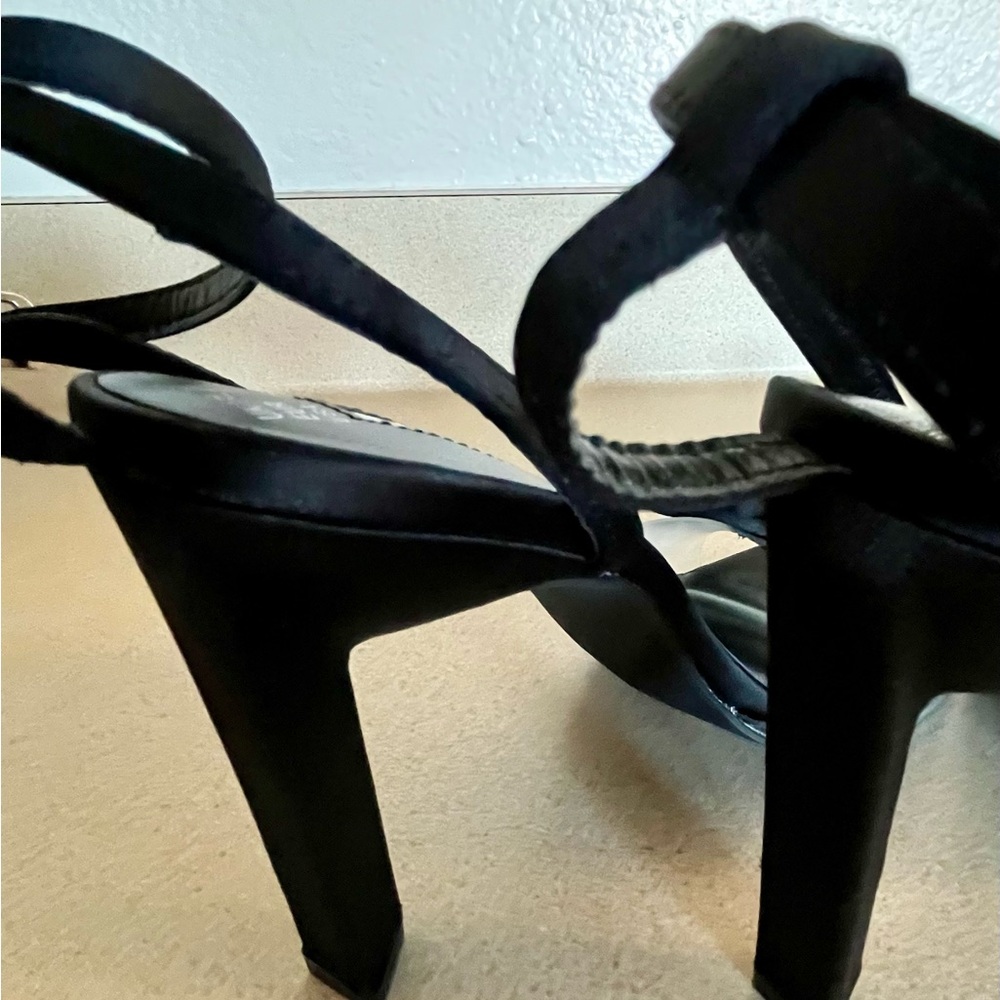 Primark Black Heels with Sparkling Bow - Picture 3 of 5